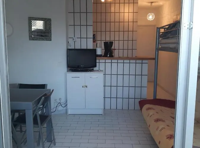 Le Reve Port La Madrague Cap D Apartment *